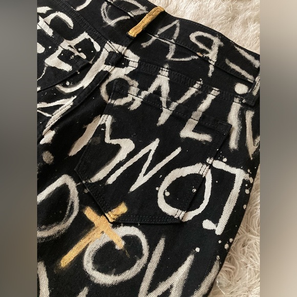 Custom Graffiti Lyric Jeans 🌟 - Picture 4 of 11